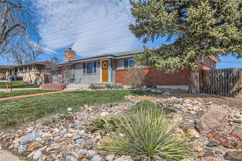 10543 W 9th Pl, Lakewood, CO 80215