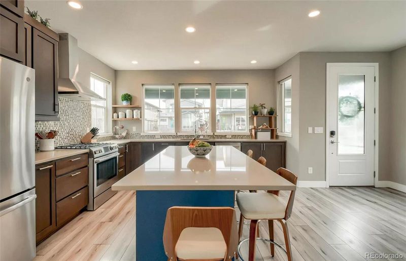 6720 Mariposa Ct, Denver, CO 80221