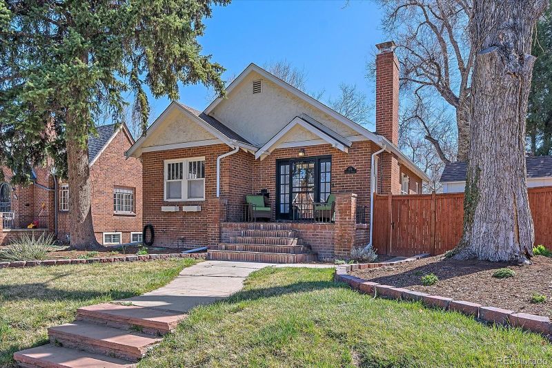 674 Clermont St, Denver, CO 80220