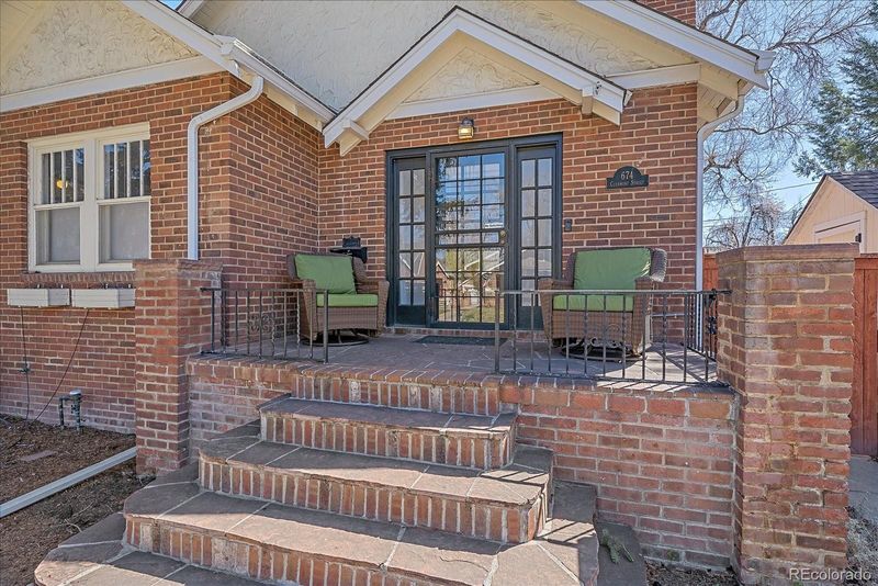 674 Clermont St, Denver, CO 80220