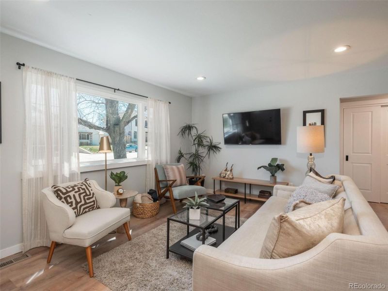2825 S Gilpin St, Denver, CO 80210