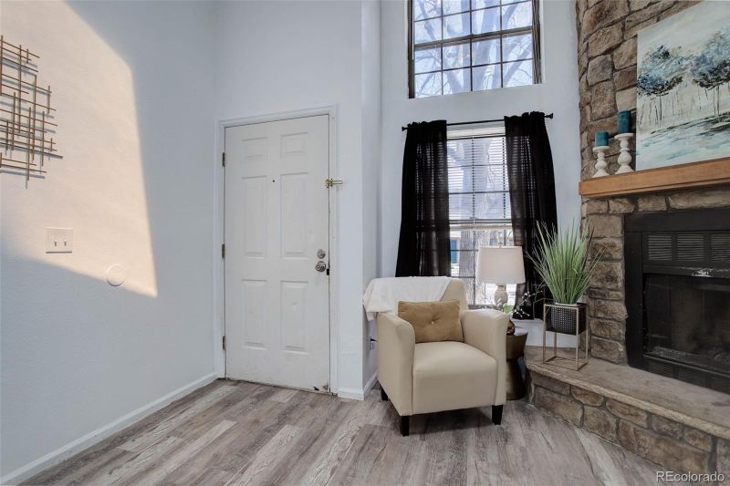 375 S Memphis Way #J, Aurora, CO 80017