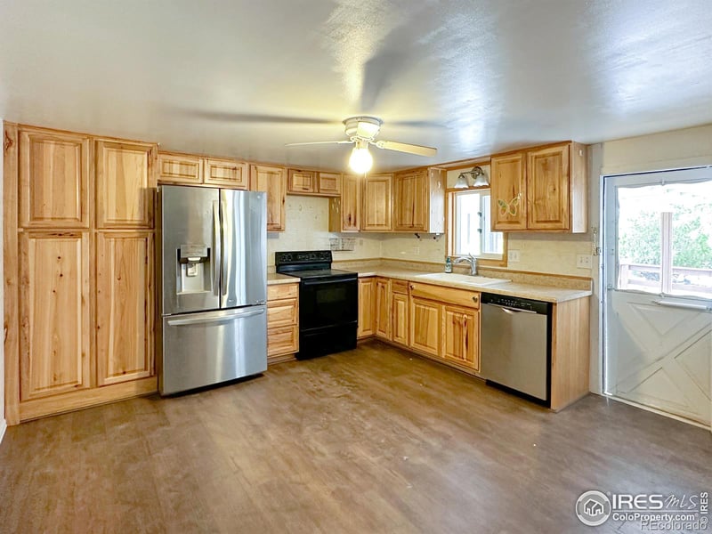 307 E 6th Ave, Otis, CO 80743