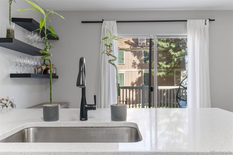 11882 E Kepner Dr, Aurora, CO 80012