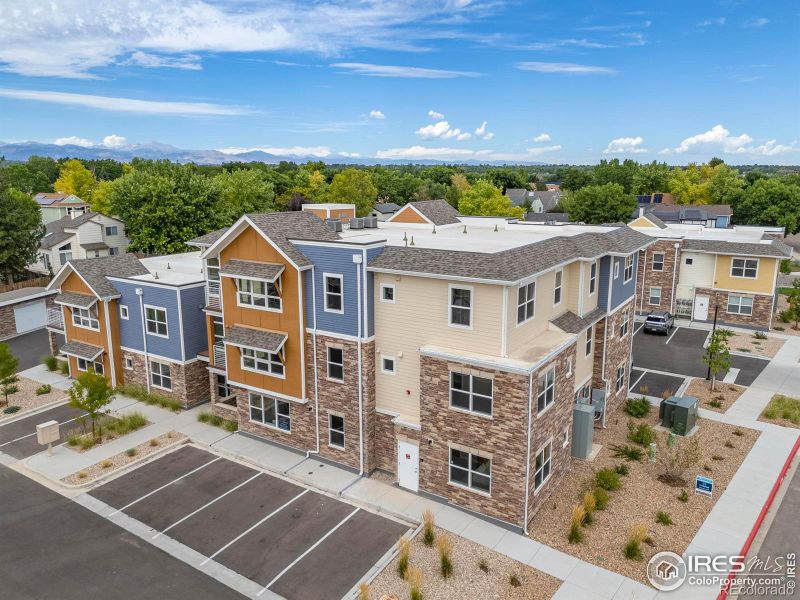 290 S Cherrywood Dr #301, Lafayette, CO 80026