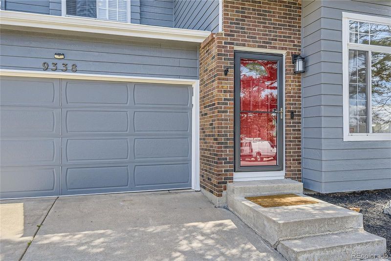9338 Newport Ln, Highlands Ranch, CO 80130