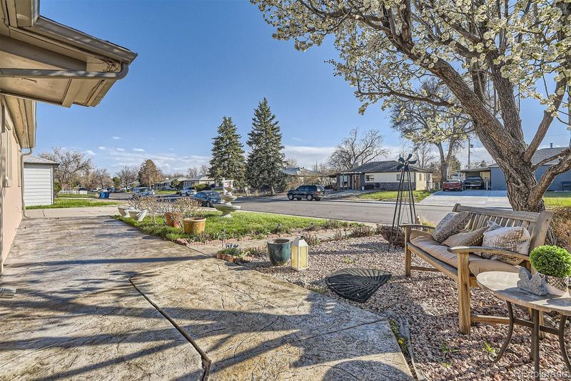 940 Victor St, Aurora, CO 80011