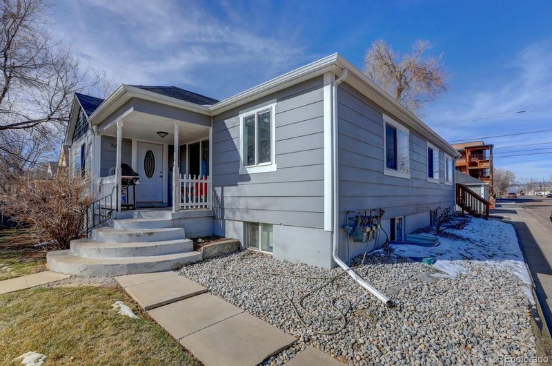 3801 S Lincoln St, Englewood, CO 80113