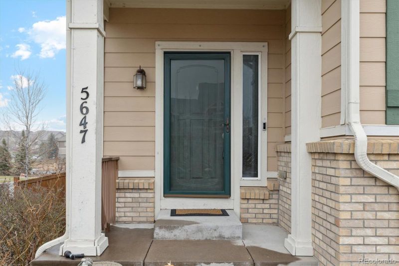 5647 S Buchanan St, Aurora, CO 80016