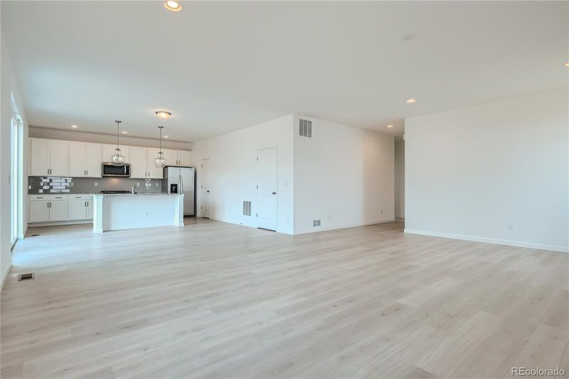 27540 E Cedar Ave, Aurora, CO 80018
