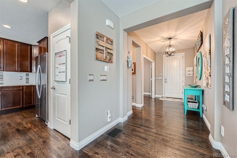 6787 S Riverwood Way, Aurora, CO 80016