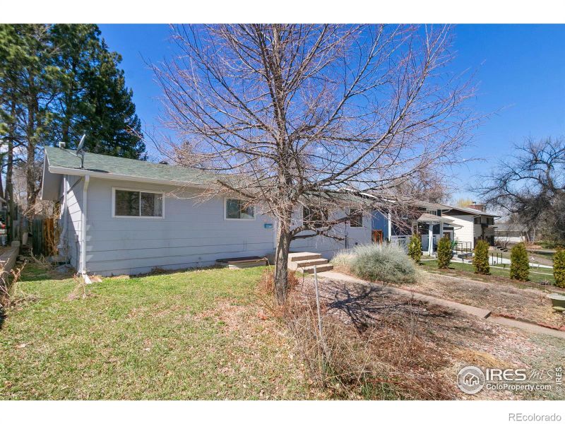229 Clover Ln, Fort Collins, CO 80521