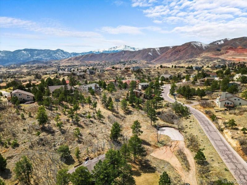 1425 Oak Hills Dr, Colorado Springs, CO 80919