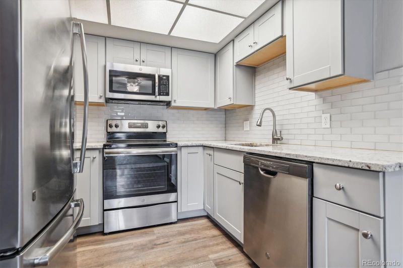 13850 E Marina Dr #308, Aurora, CO 80014