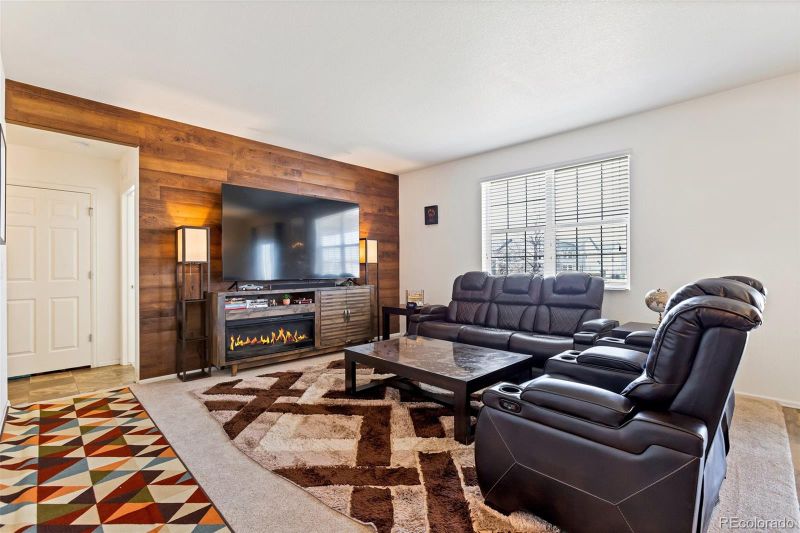 6491 N Dunkirk Ct, Aurora, CO 80019