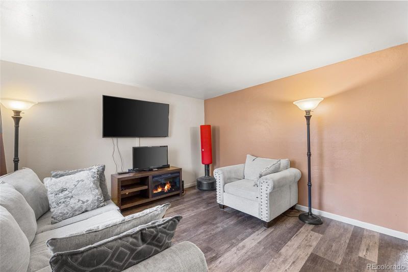 1835 S Vrain St, Denver, CO 80219