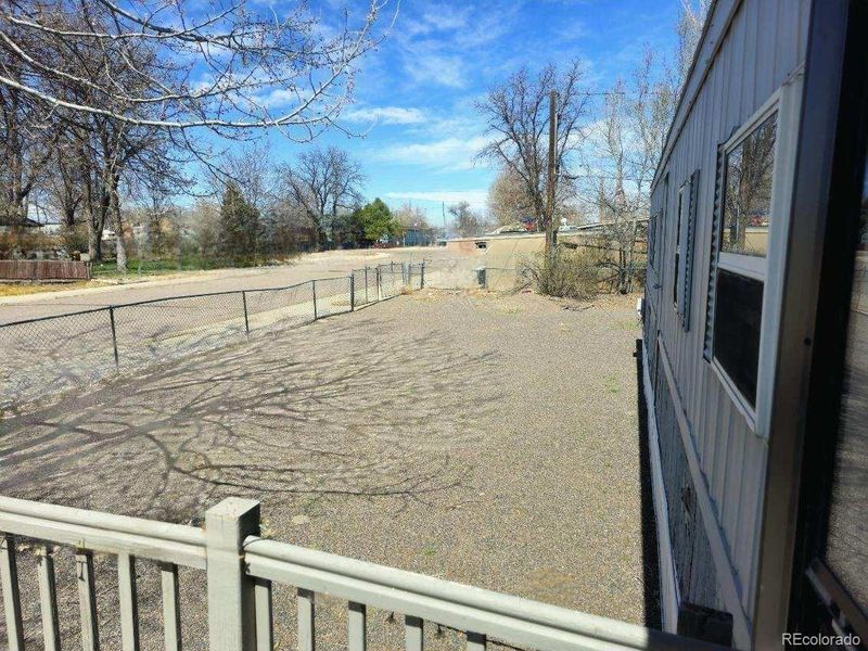 534 Willow Dr, Brighton, CO 80603