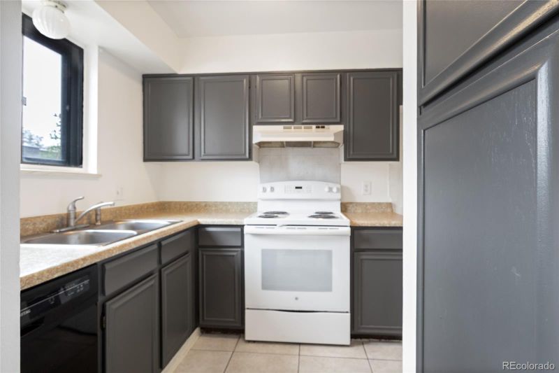 14340 E Mississippi Ave #F, Aurora, CO 80012