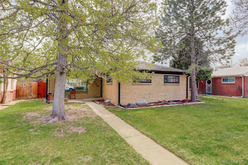 1640 N Rosemary St, Denver, CO 80220