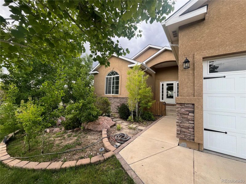 447 S Tejon Ave, Pueblo West, CO 81007