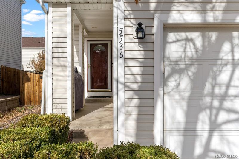 5536 S Quemoy Cir, Aurora, CO 80015