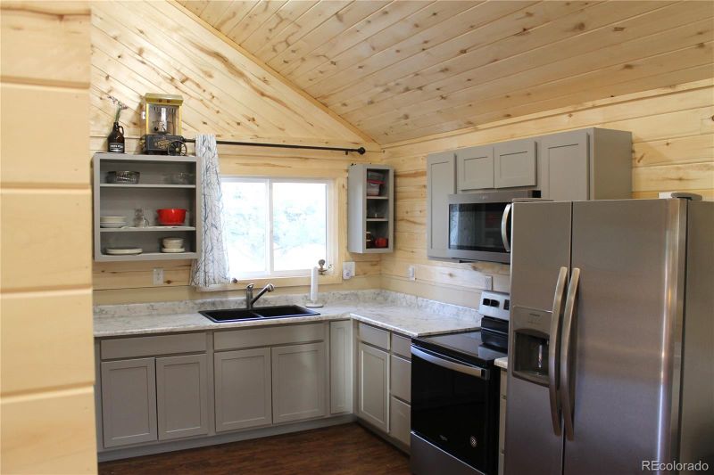 130 Yarbrough Ln, Coaldale, CO 81222