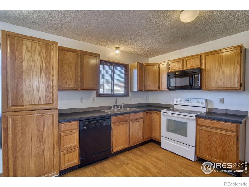 3401 White Ash Ct, Loveland, CO 80538
