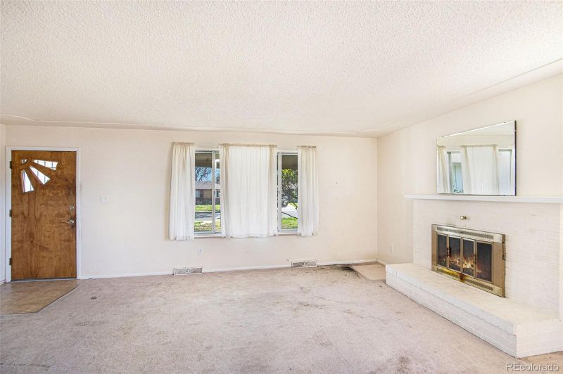 1339 Elmira St, Aurora, CO 80010
