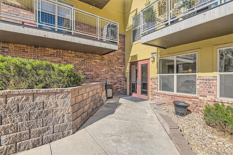 9079 E Panorama Cir #320, Englewood, CO 80112