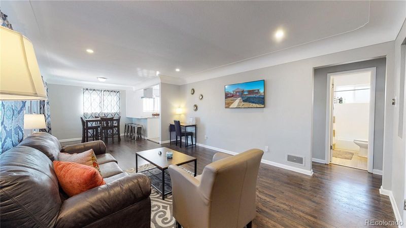6119 S Broadway, Littleton, CO 80121
