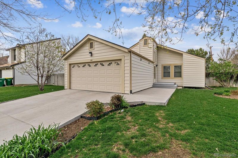 11511 E 1st Ave, Aurora, CO 80010