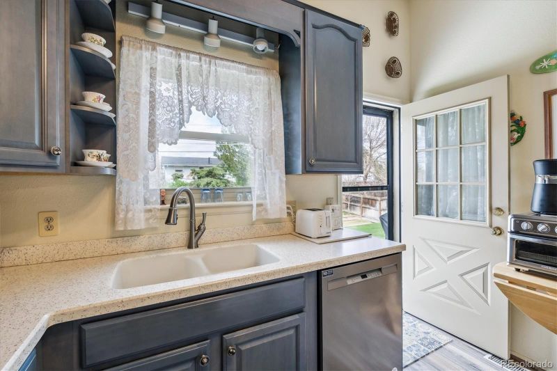 11511 E 1st Ave, Aurora, CO 80010