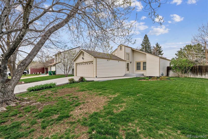 11511 E 1st Ave, Aurora, CO 80010