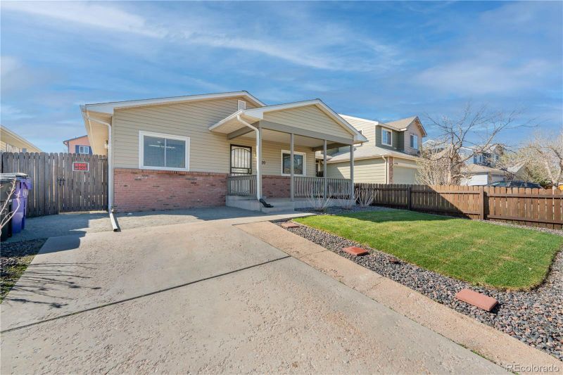 14400 E Elk Dr, Denver, CO 80239