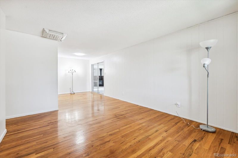 1457 S Oneida St, Denver, CO 80224