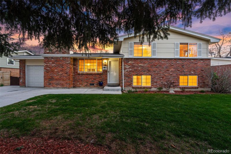 805 W 7th Avenue Dr, Broomfield, CO 80020