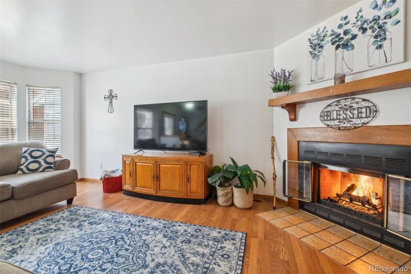 2044 S Balsam St, Lakewood, CO 80227
