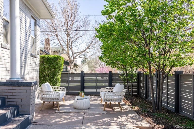 2500 Clermont St, Denver, CO 80207