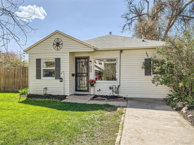 1231 Trenton St, Denver, CO 80220