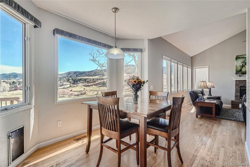 104 Willowleaf Dr, Littleton, CO 80127
