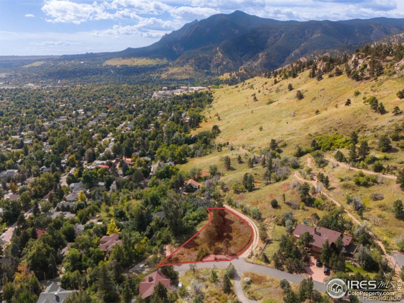 290 Hawthorn Ave, Boulder, CO 80304