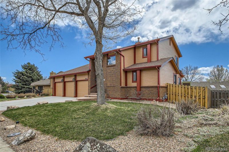 7457 Queen Cir, Arvada, CO 80005