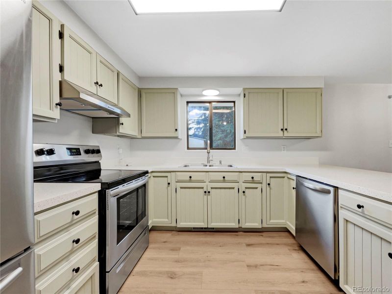 1681 S Del Norte Ave, Loveland, CO 80537
