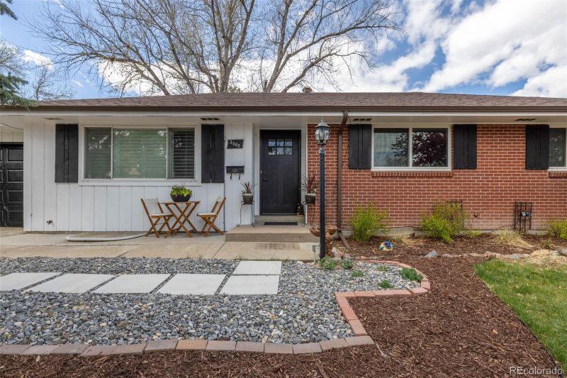3065 S Jasmine St, Denver, CO 80222