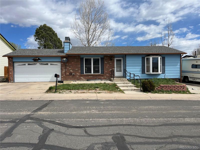 10929 Grange Creek Dr, Thornton, CO 80233