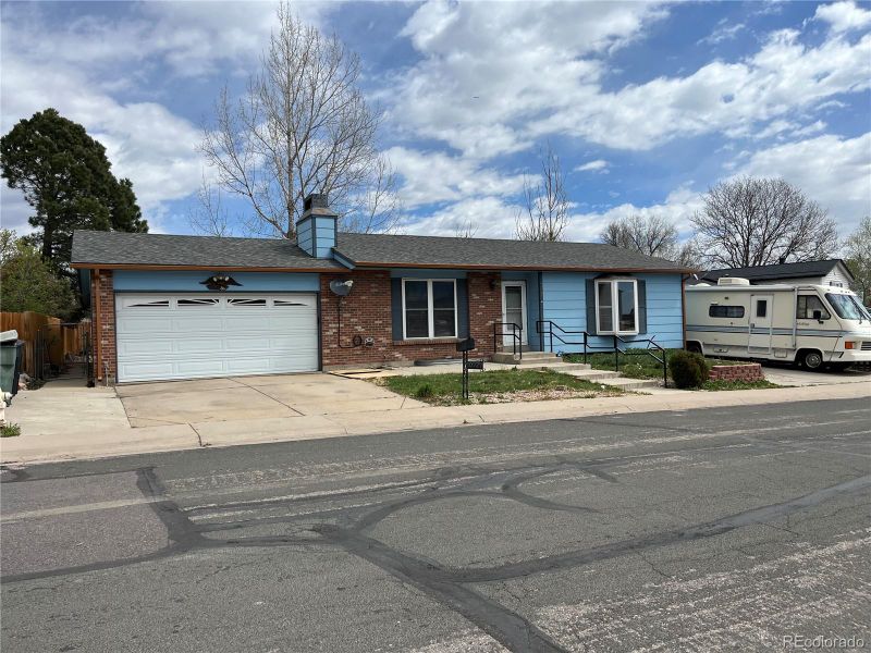 10929 Grange Creek Dr, Thornton, CO 80233