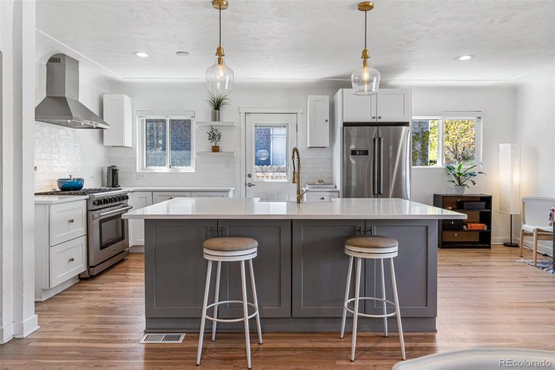 1180 Ivy St, Denver, CO 80220