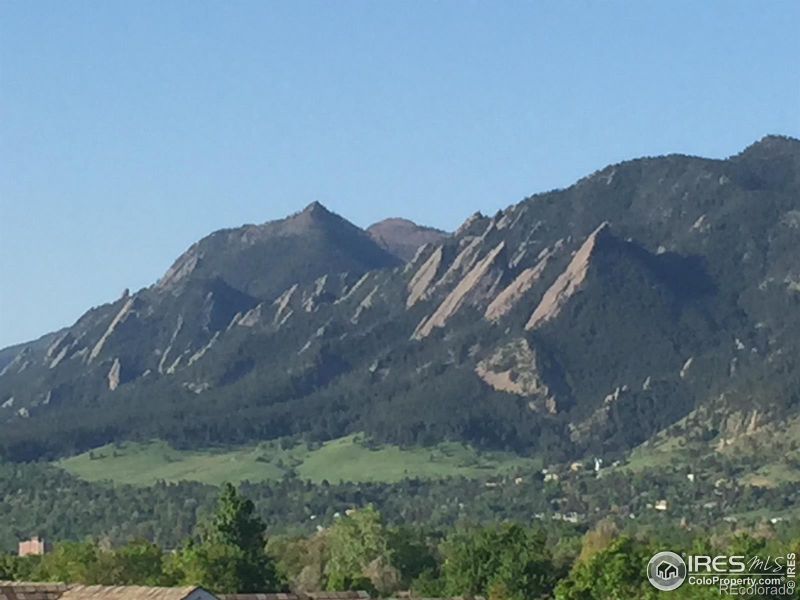 3880 Cloverleaf Dr, Boulder, CO 80304