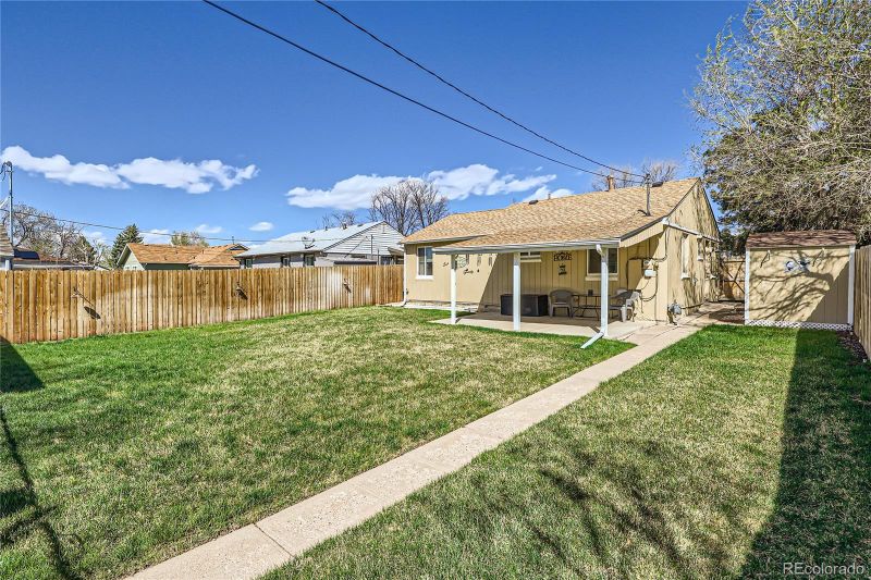1273 Dallas St, Aurora, CO 80010