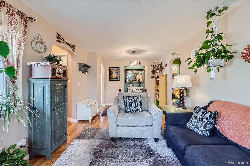 1273 Dallas St, Aurora, CO 80010